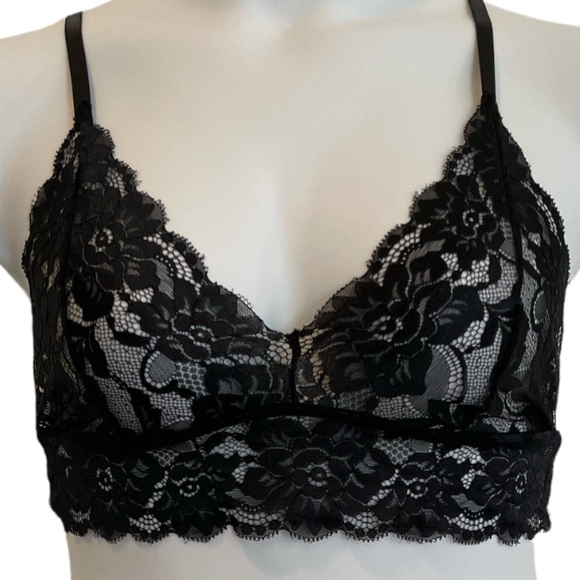 Good Touch Black Lace Bra and Panties Set. Size Large - Picture 2 of 8